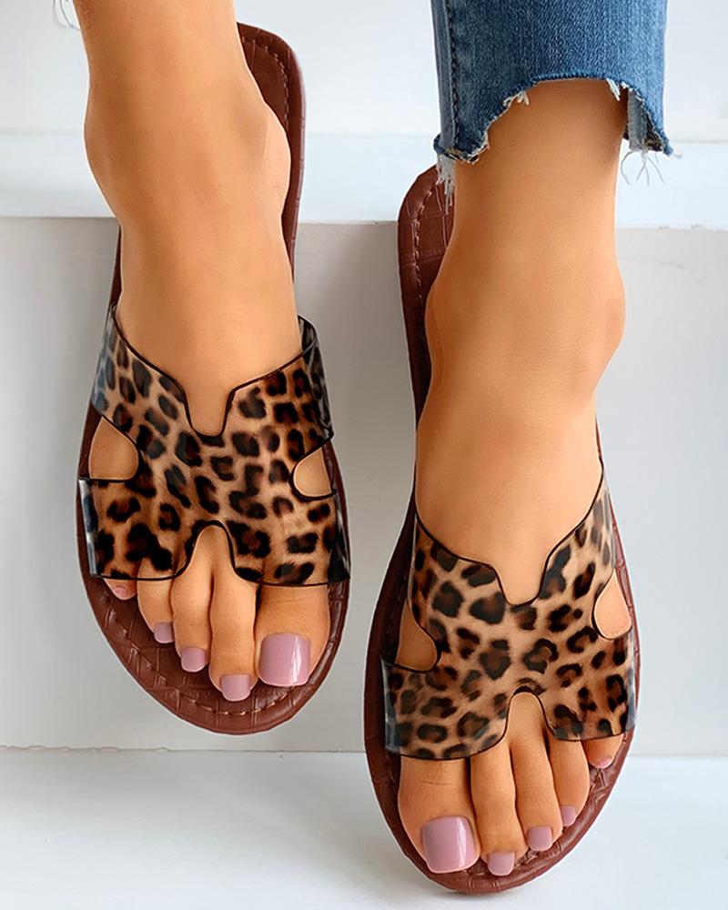 

Cheetah Pattern Cutout Open Toe Flat Sandals, Leopard