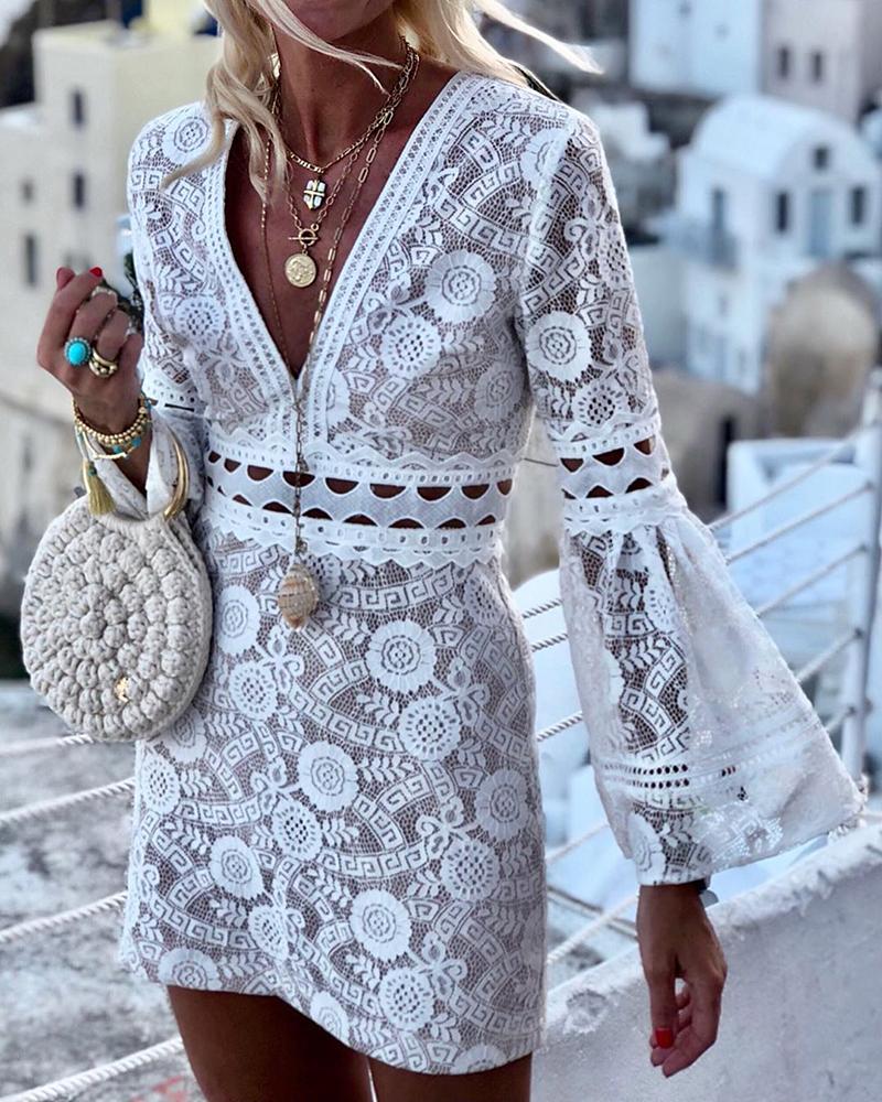 

Hollow Out Bell Sleeve Lace Dress, White