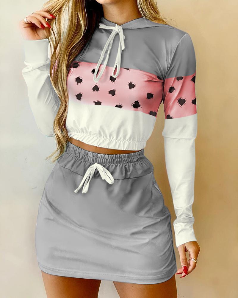 

Heart Print Colorblock Hooded Top & Drawstring Skirt Set, Gray