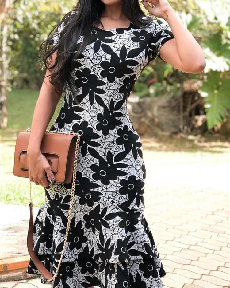 

Floral Print Pep Hem Bodycon Dress, Black