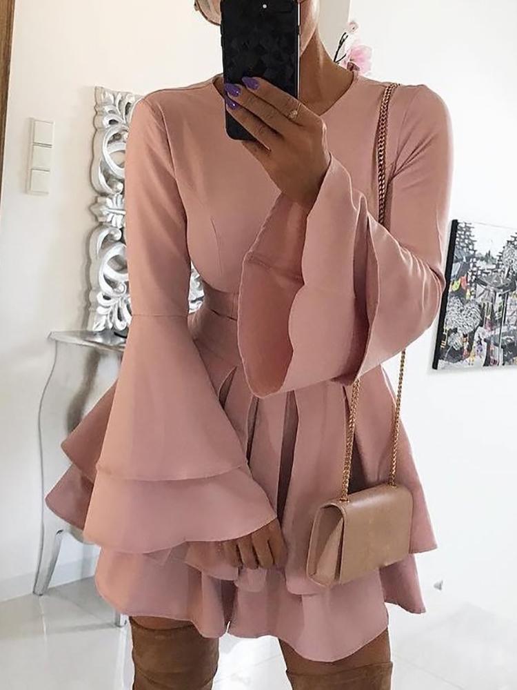 

Fashion Flounce Bell Sleeve Pleated Mini Dress