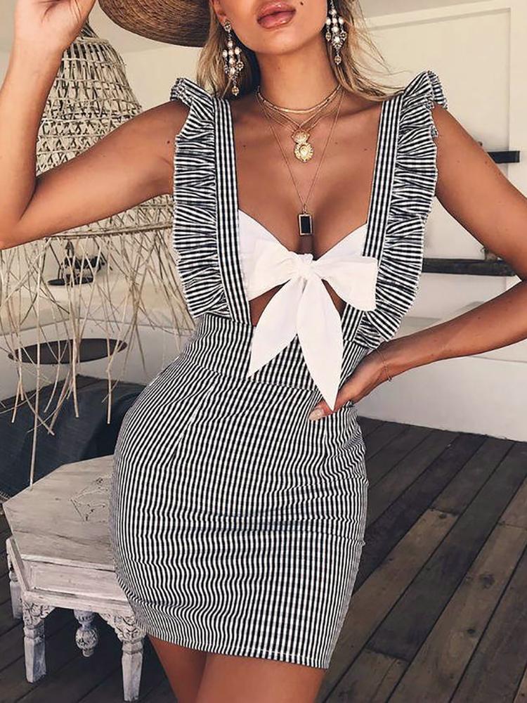 

Striped Ruffle Detail Strap Mini Pinafore Skirt