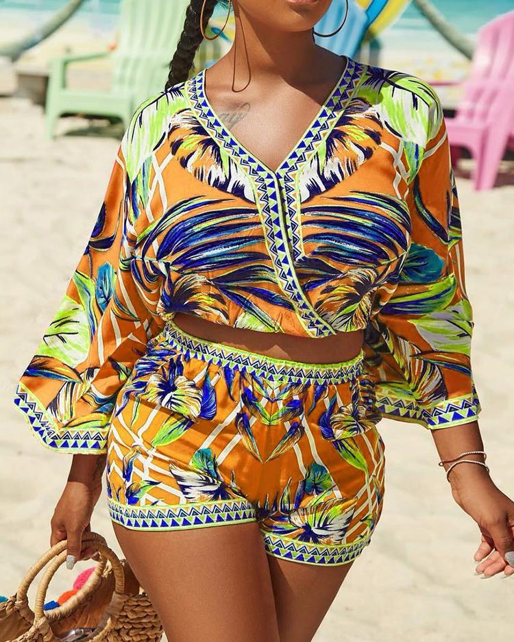 

Tropical Print Flare Sleeve Top & Shorts Set, Yellow