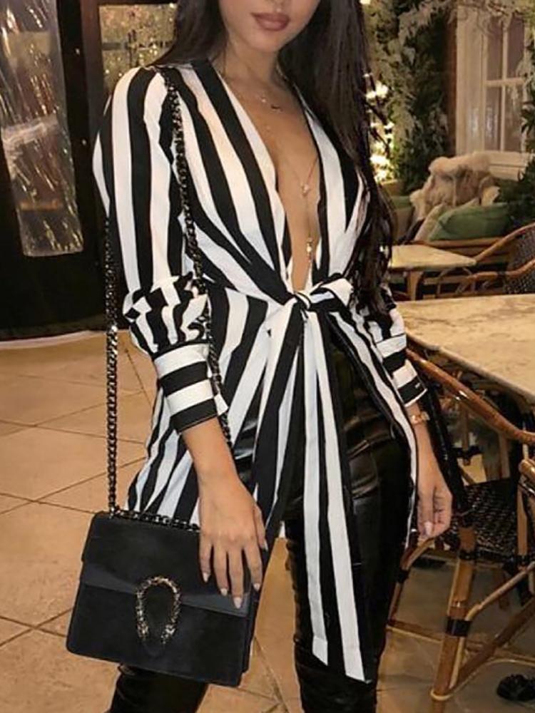 

Contrast Stripes Plunge Knot Front Blouse