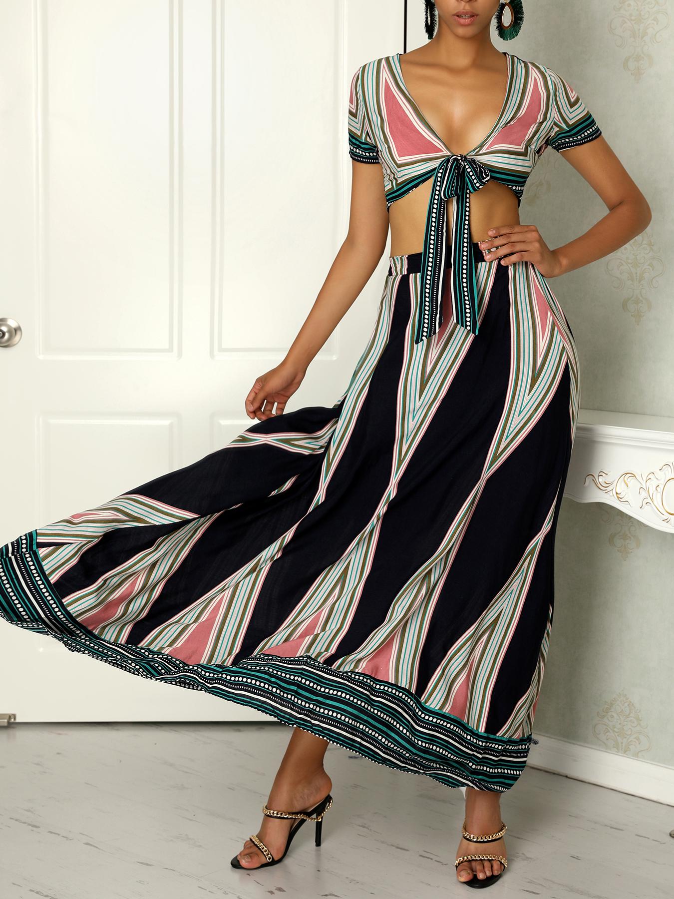 

Geo Print Knot Front Cropped Top&Maxi Skirt Set, Multicolor