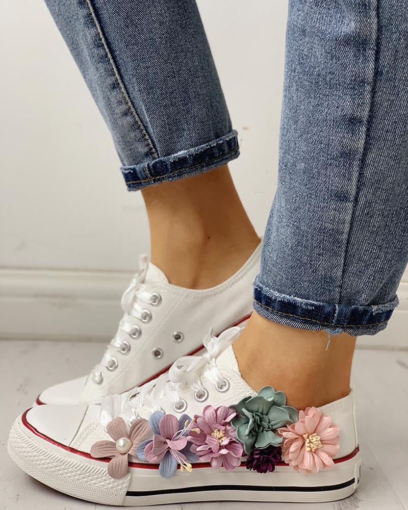 

Floral Embellished Lace-Up Casual Sneakers