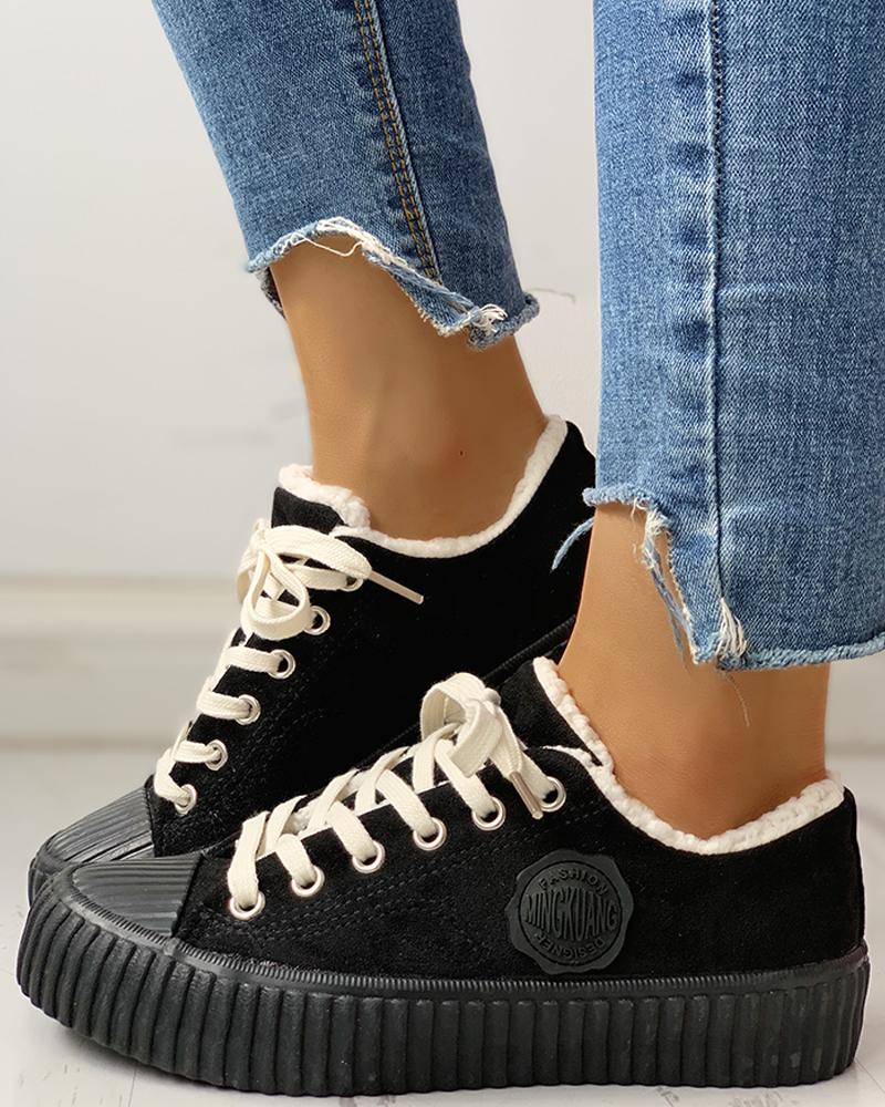 

Colorblock Eyelet Lace-Up Casual Sneakers, Black