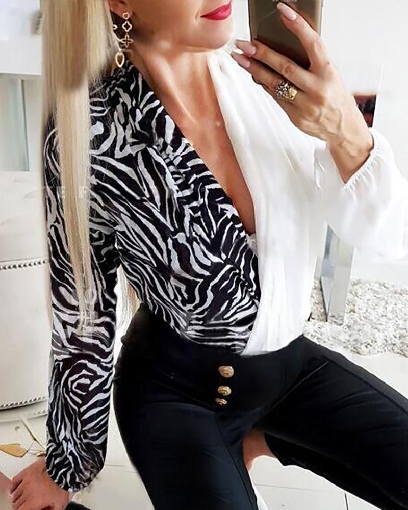 

Cheetah Zebra Stripe Print Lantern Sleeve Top, White