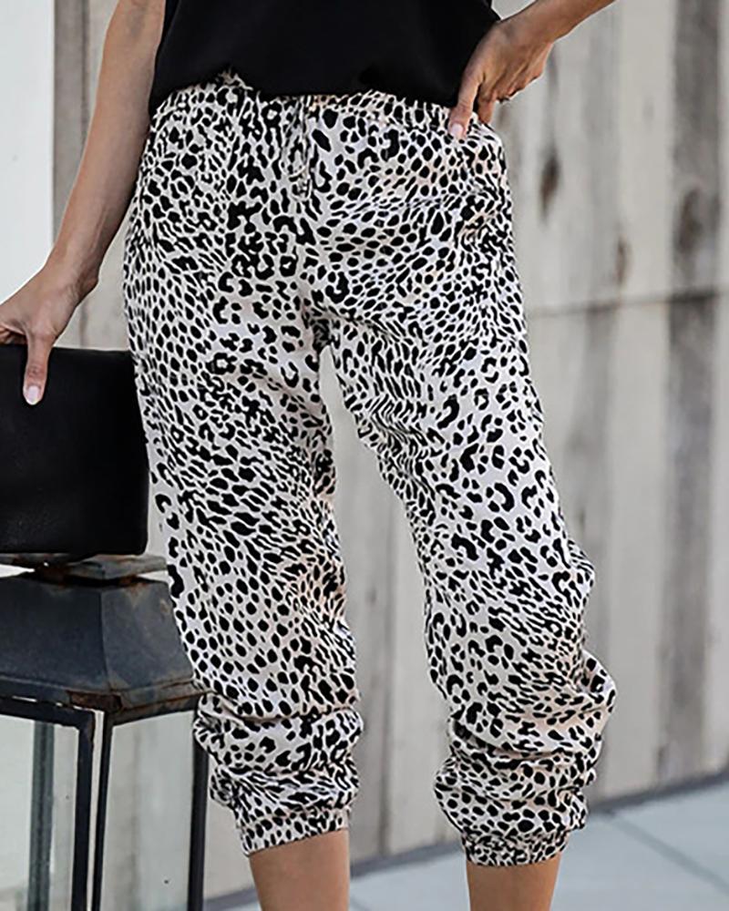 

Leopard Print Casual Cropped Pants