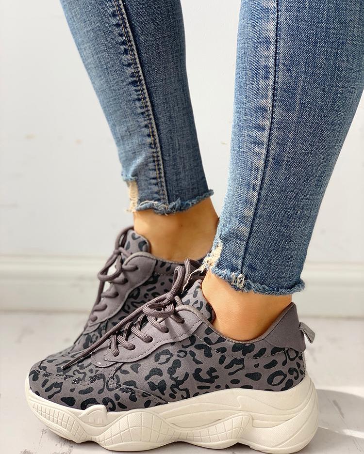 

Leopard Insert Lace-Up Casual Sneakers