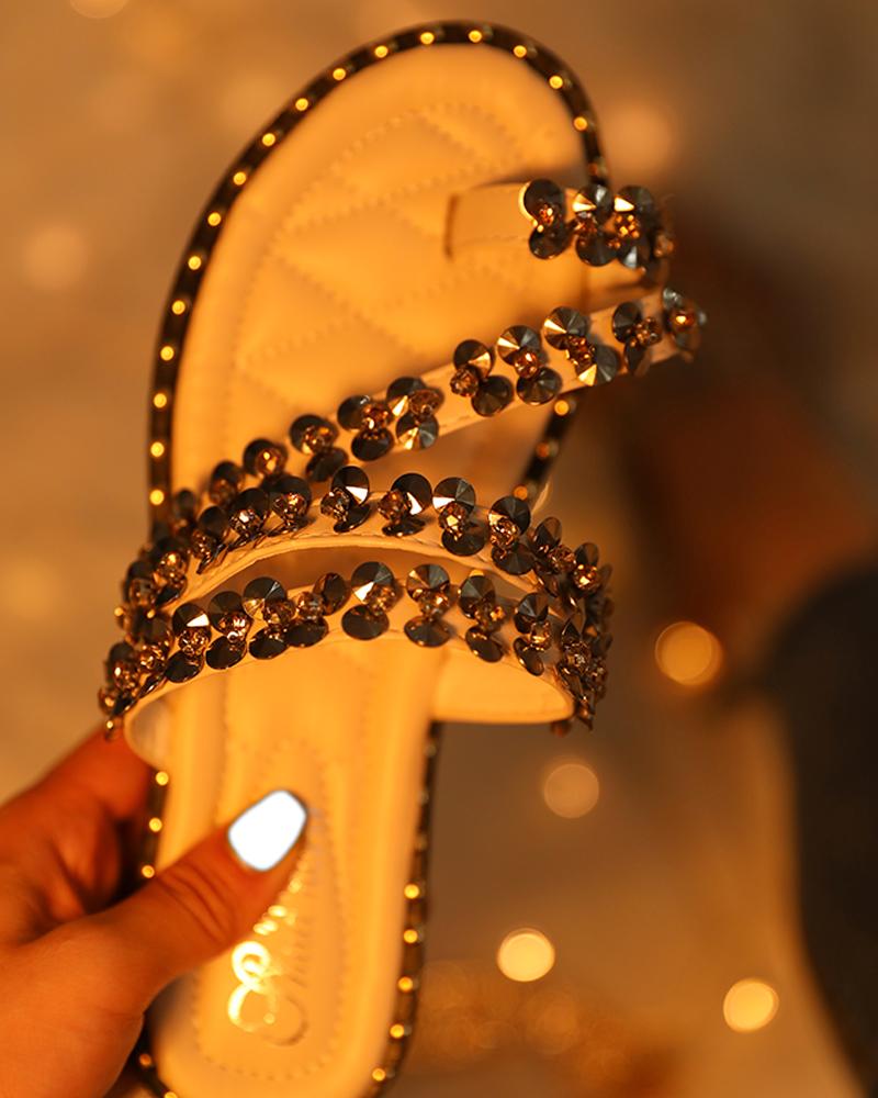 

Studded Detail Toe Ring Flat Sandals, Beige