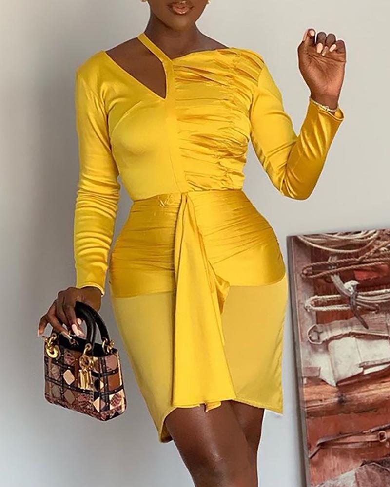 

Solid Irregular Ruched Cut Out Detail Dress