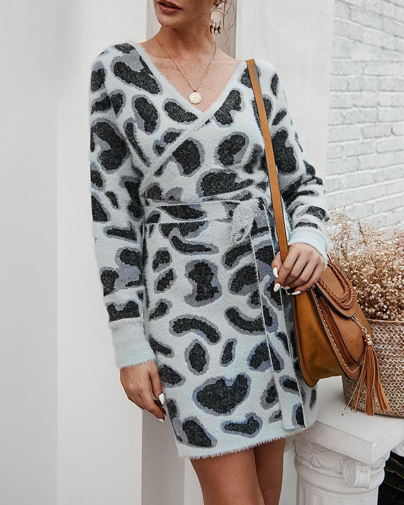 

V-Neck Leopsrd Print Cut Out Casual Dress, Gray