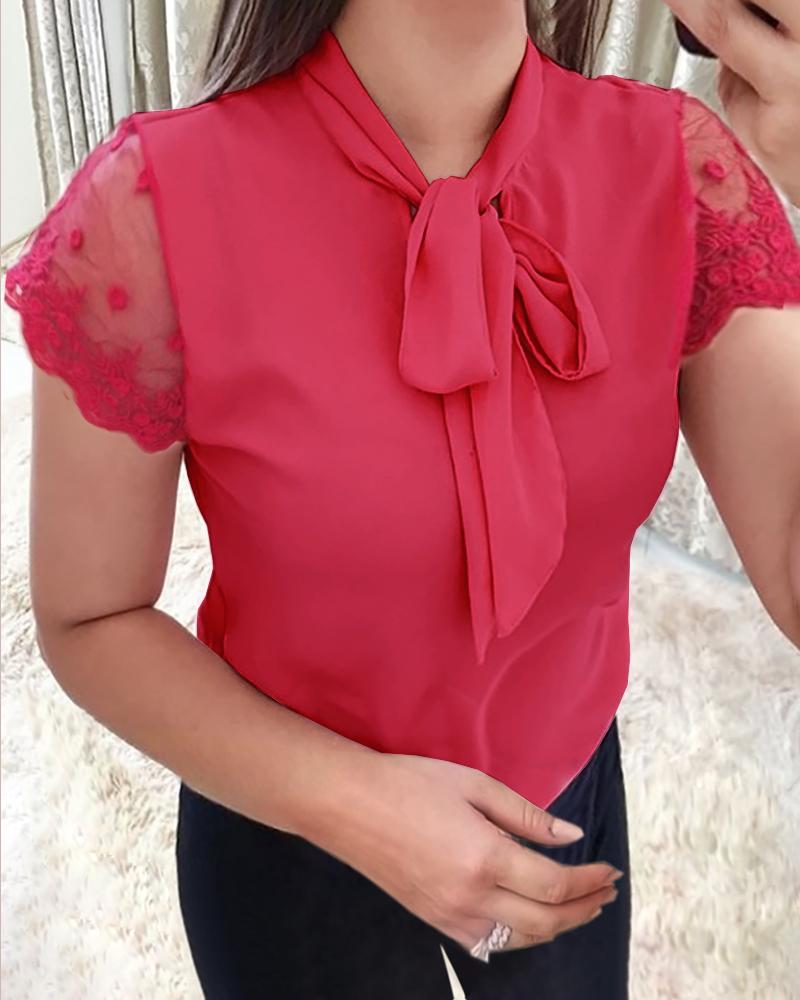 

Lace Stitching Short Sleeved Chiffon Shirt