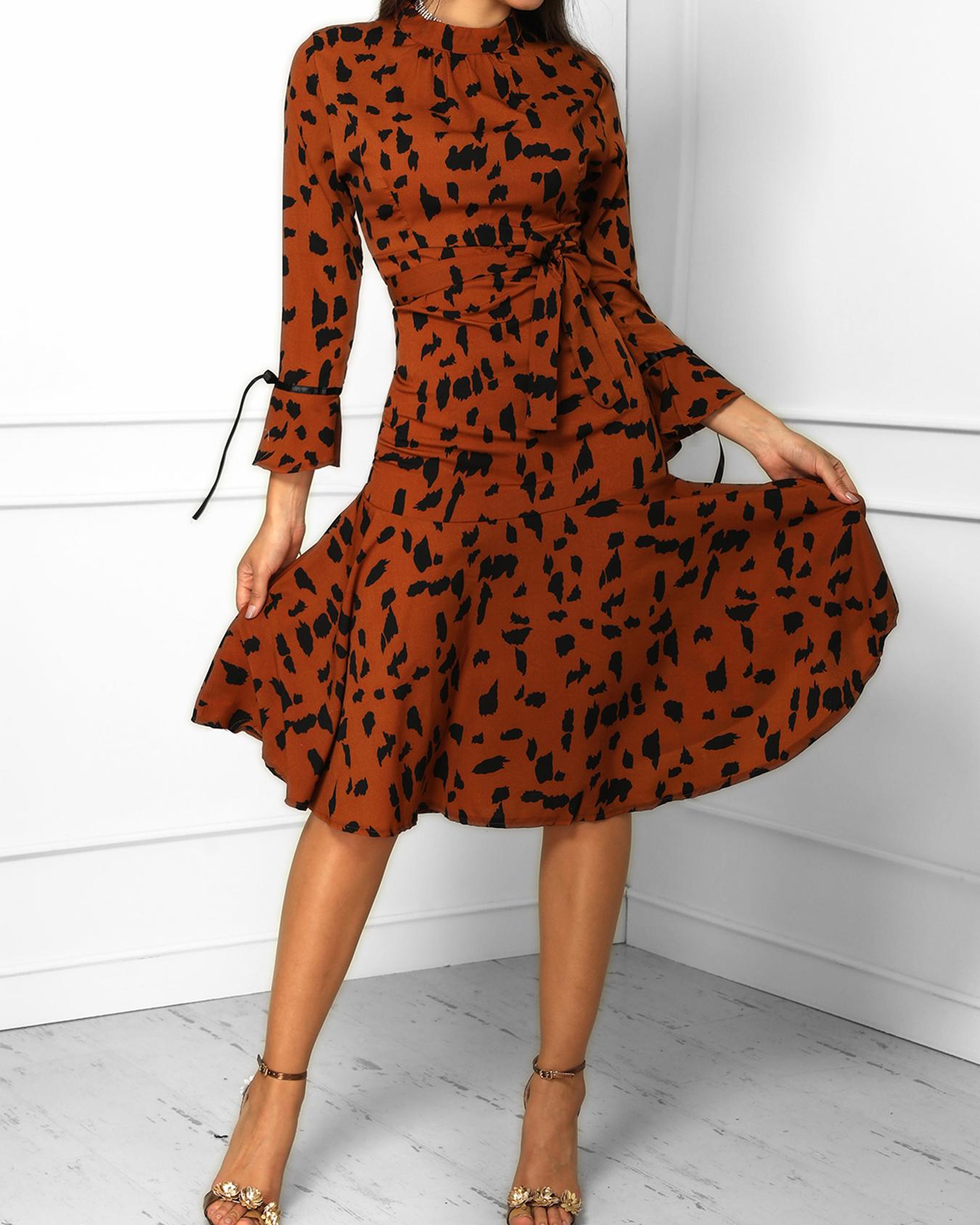 

Retro Print Ruffles Design Belted Dress, Brown