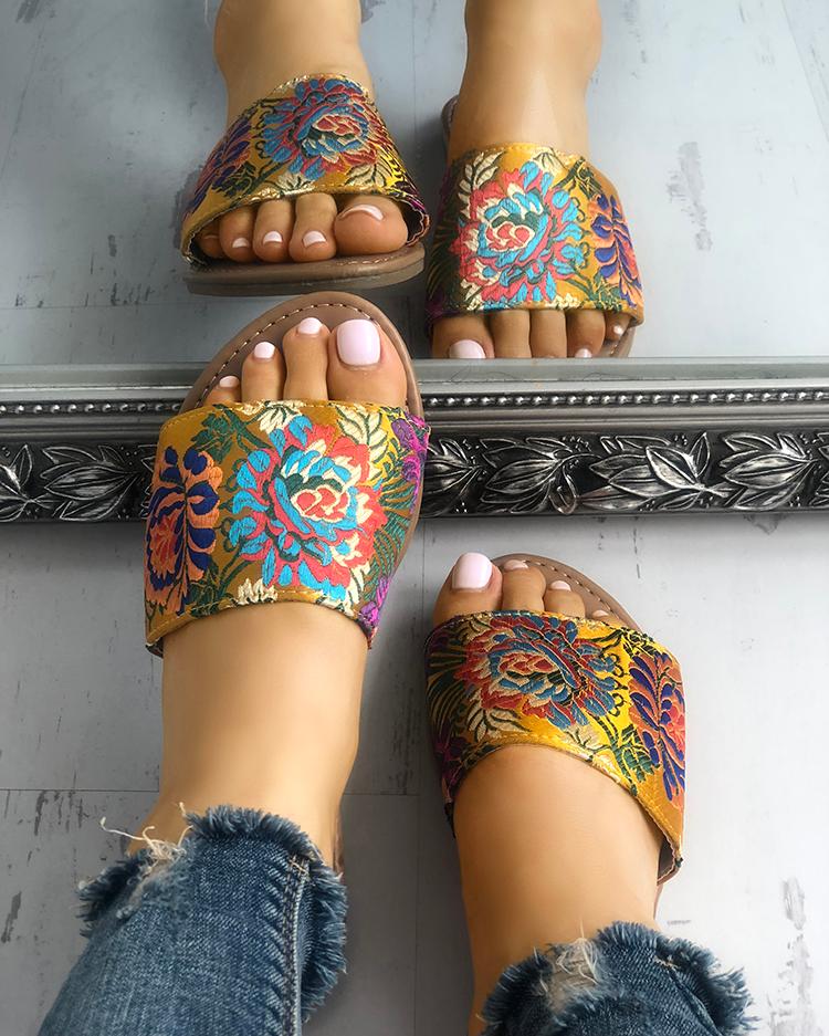 

Floral Embroidery Single Strap Open Toe Slipper