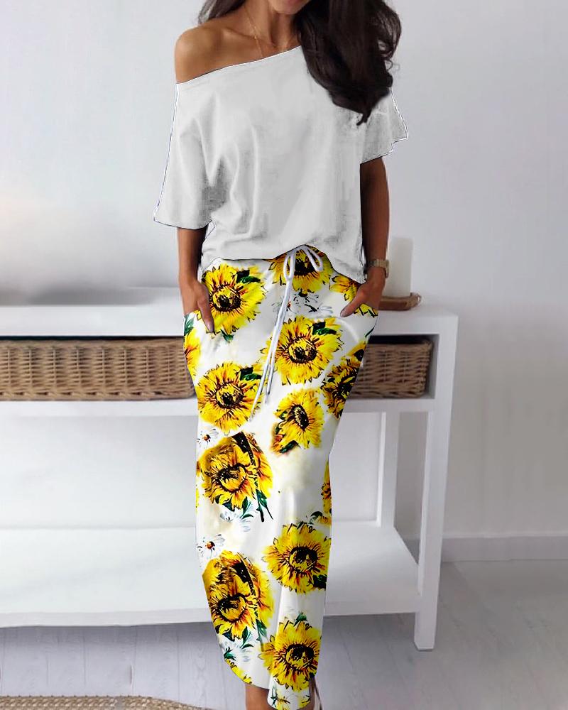 

Sunflower Print T-Shirt & Skirt Set, White