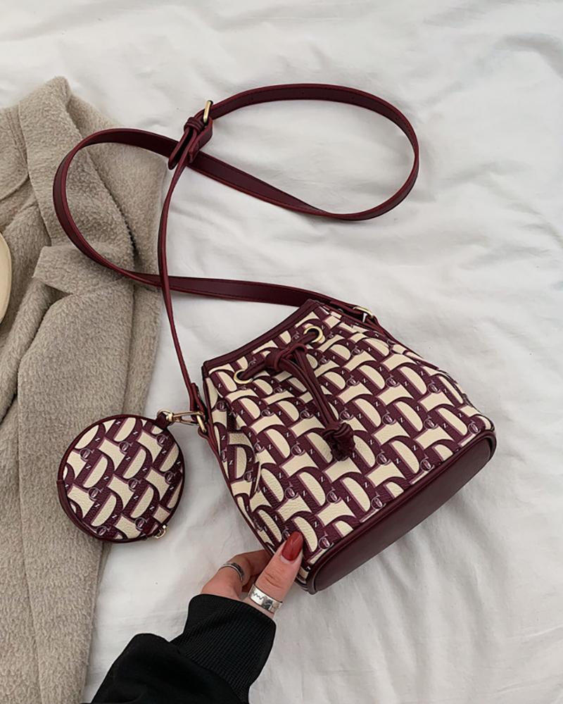 

Colorblock Letter Pattern Eyelet Drawstring Bucket Bag, Wine red