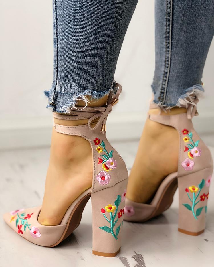 

Floral Embroidered Pointed Toe Chunky Heeled Sandals, Apricot