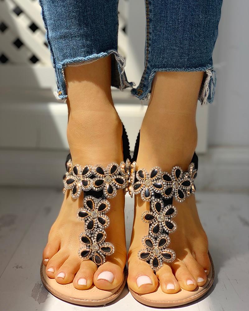 

Studded Detail Toe Post Flat Sandals, Black