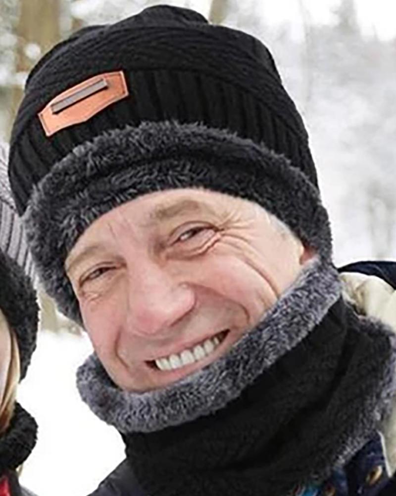 

Warm Beanie Cap With Scarf, Black