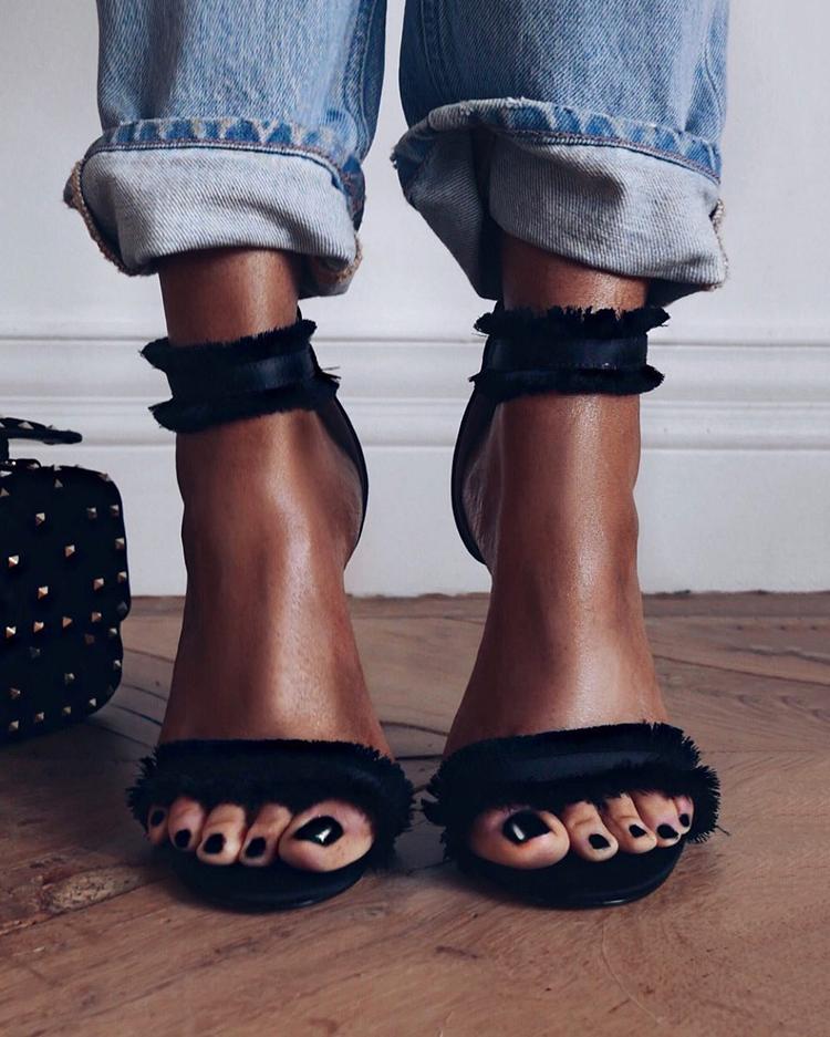 

Sexy Tassel Splicing Open Toe Thin Sandals, Black