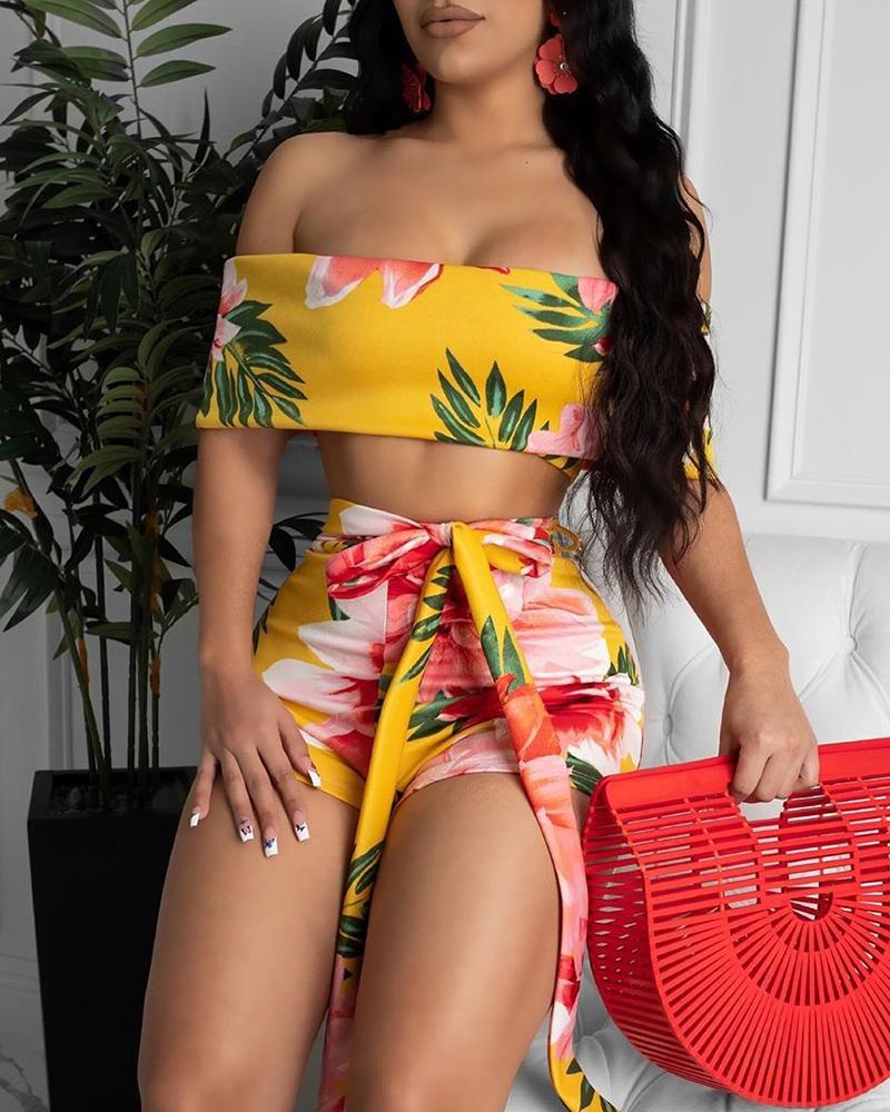 

Off Shoulder Printed Crop Top & Short Set, Black