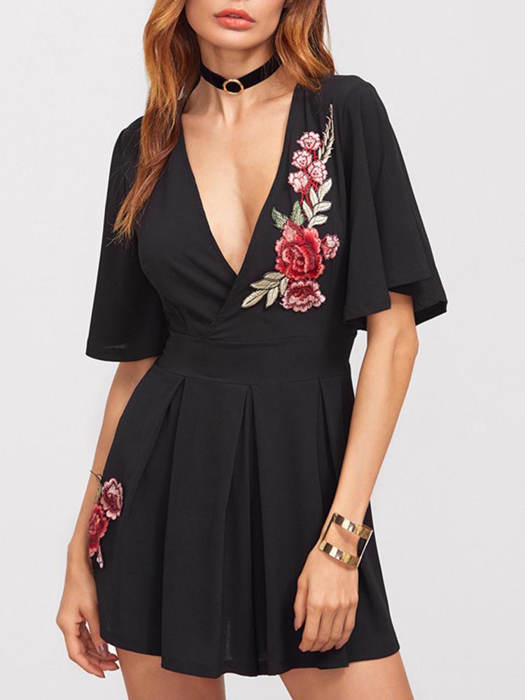 

Women Stylish Embroidered Shirring Waist Floral Dress, Wine red;black