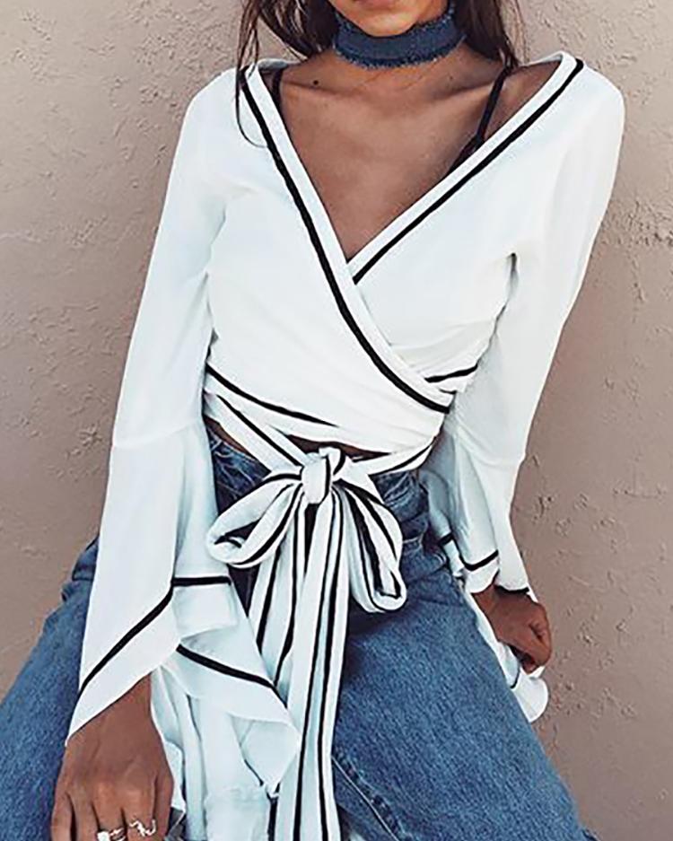 

Stylish Crisscross Contrast Color Flare Sleeve Tied Waist Crop Top, White