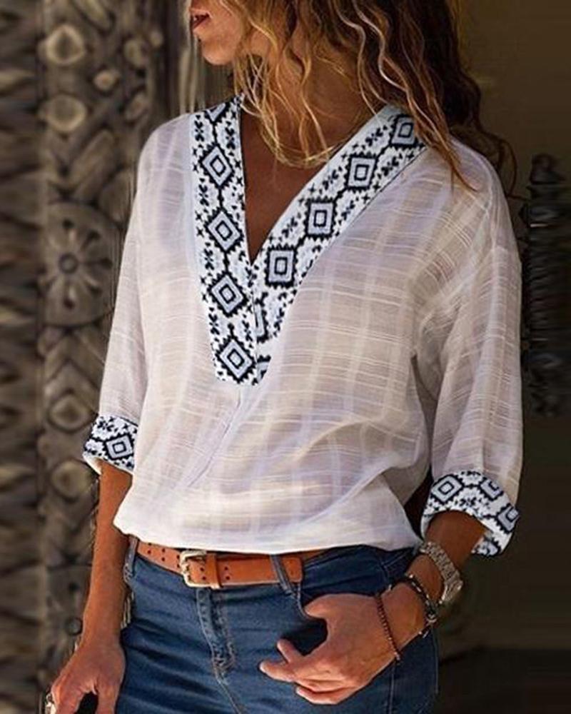 

Exotic Print Insert V-Neck Casual Blouse
