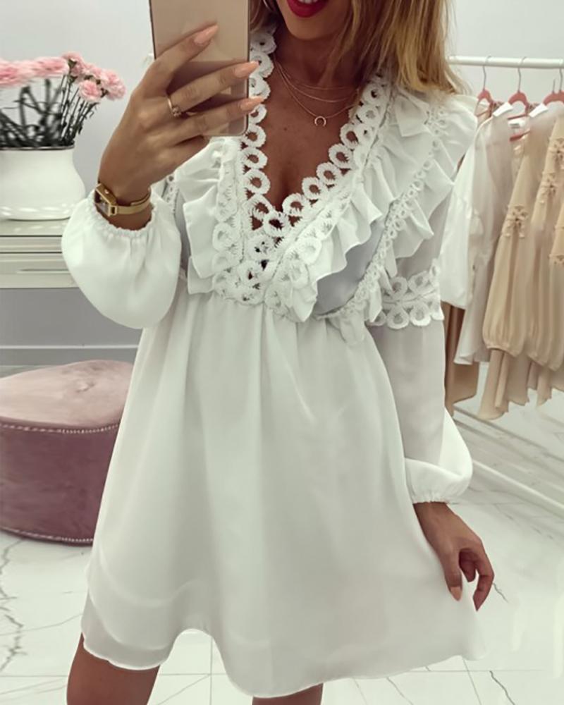 

Long Sleeve V-Neck Ruffles Hem Dress, White