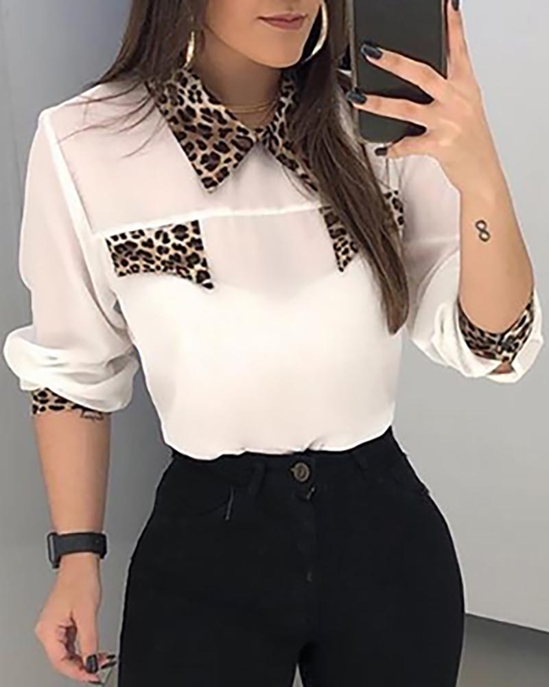 

Leopard Print Insert Casual Blouse
