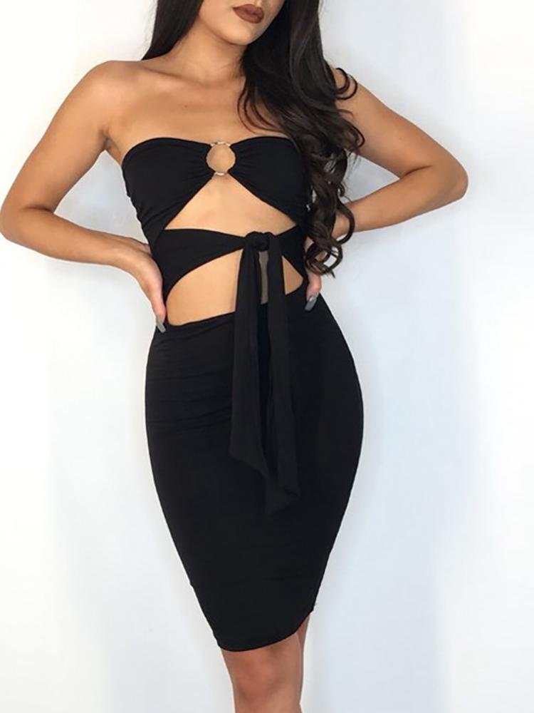 

O-Ring Linked Cutout Knot Front Bodycon Dress