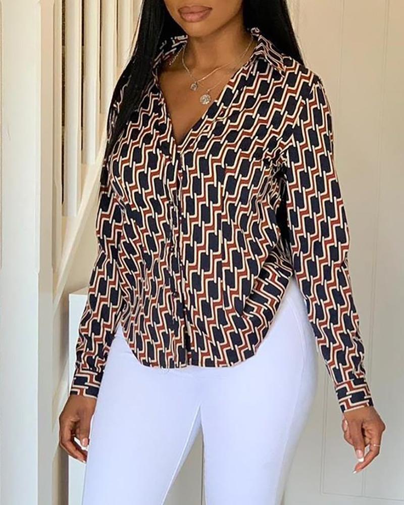 

Geo Print Long Sleeve Casual Blouse