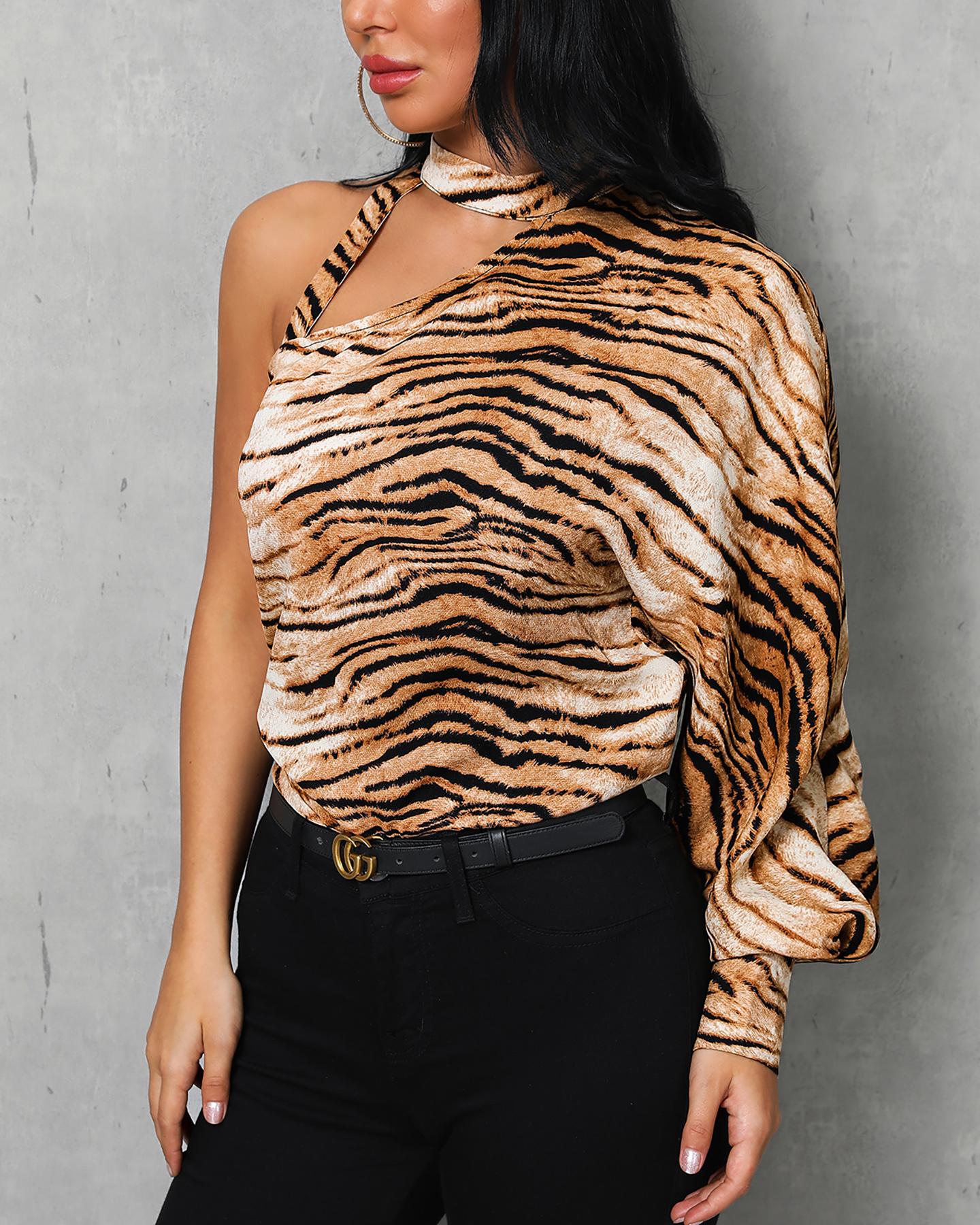 

Cutout One Shoulder Animal Print Blouse