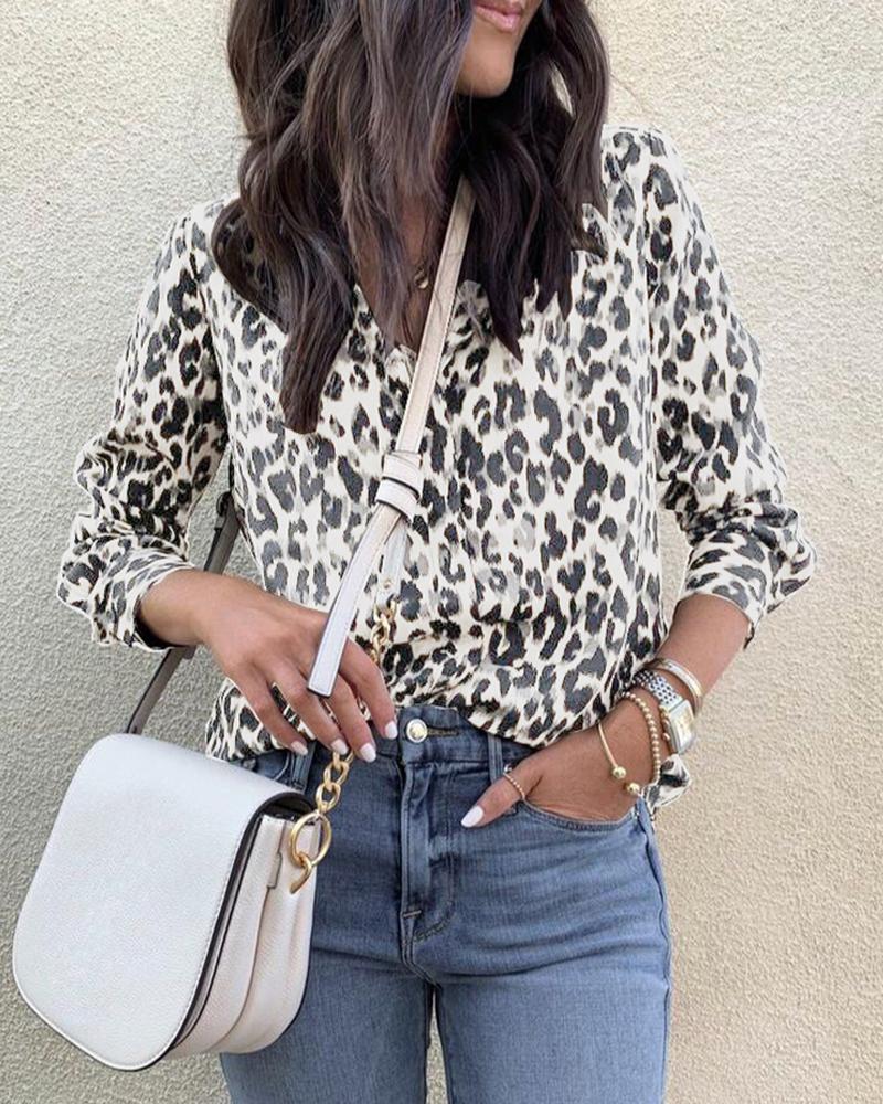 

Leopard Print Long Sleeve Casual Shirt