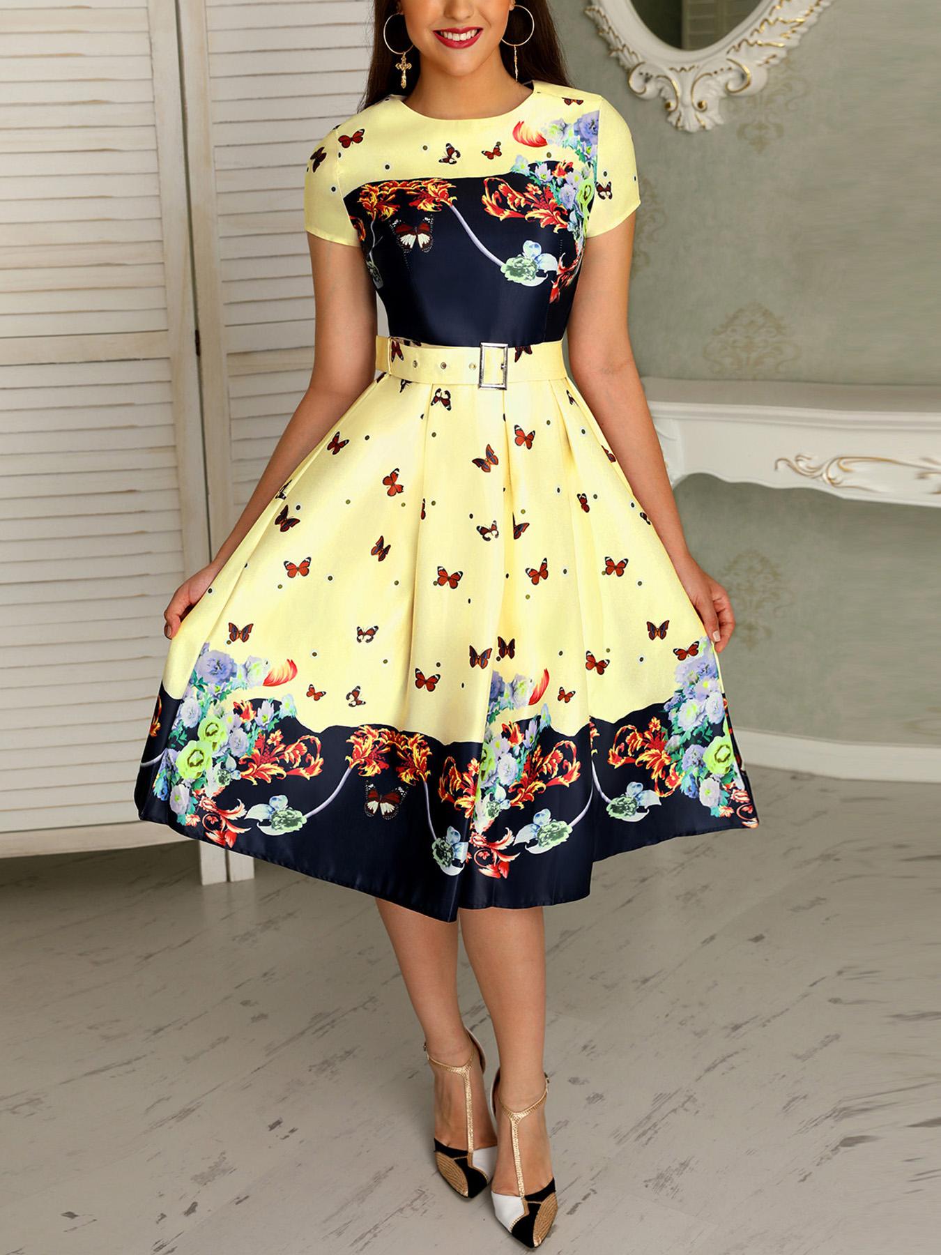 

Butterfly Print Short Sleeve Belted Pleated Dress