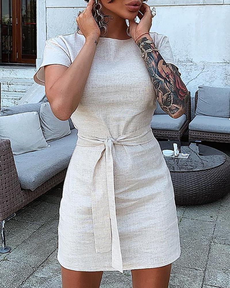 

Solid Short Sleeve Tied Waist Dress