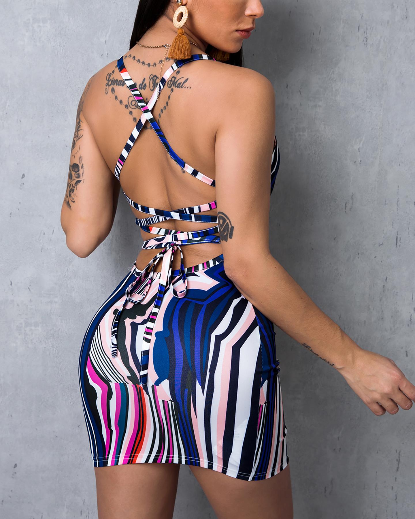 

Lace-Up Back Slit Print Bodycon Dress