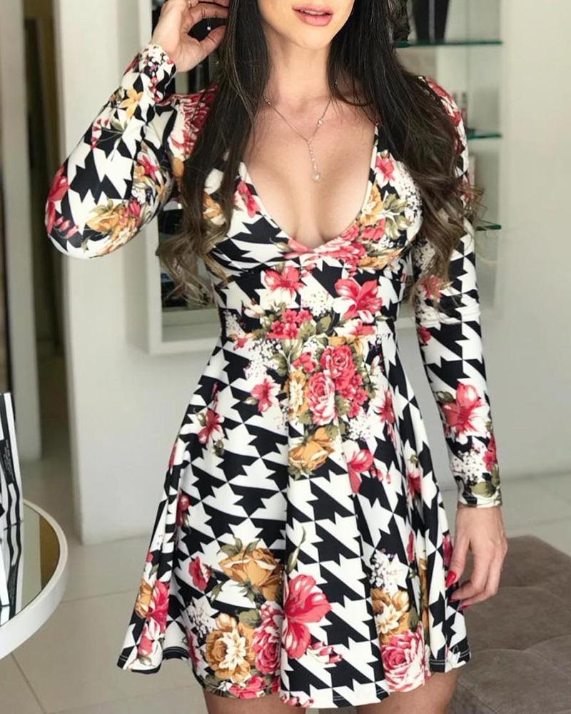 

Houndstooth & Floral Print Ruched Dress, Black