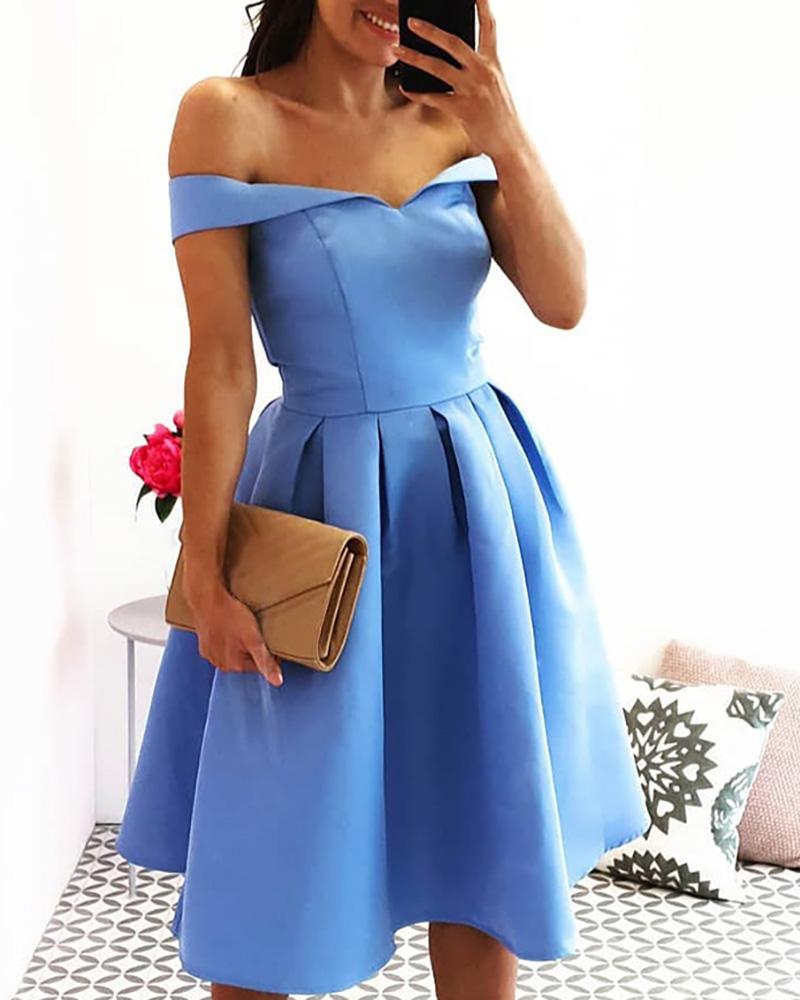 

Solid Off Shoulder Pelated Dress