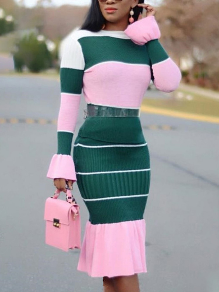 

Contrast Color Top & Pep Hem Slinky Skirt Sets
