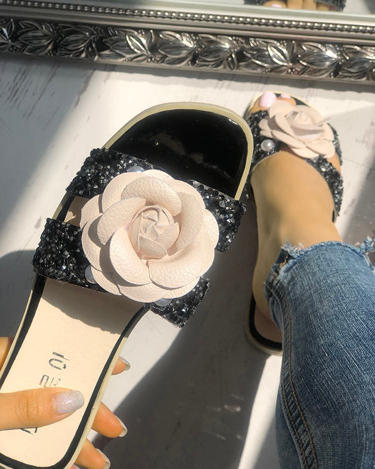 

Shiny Cutout Flower Embellished Slippers, Black
