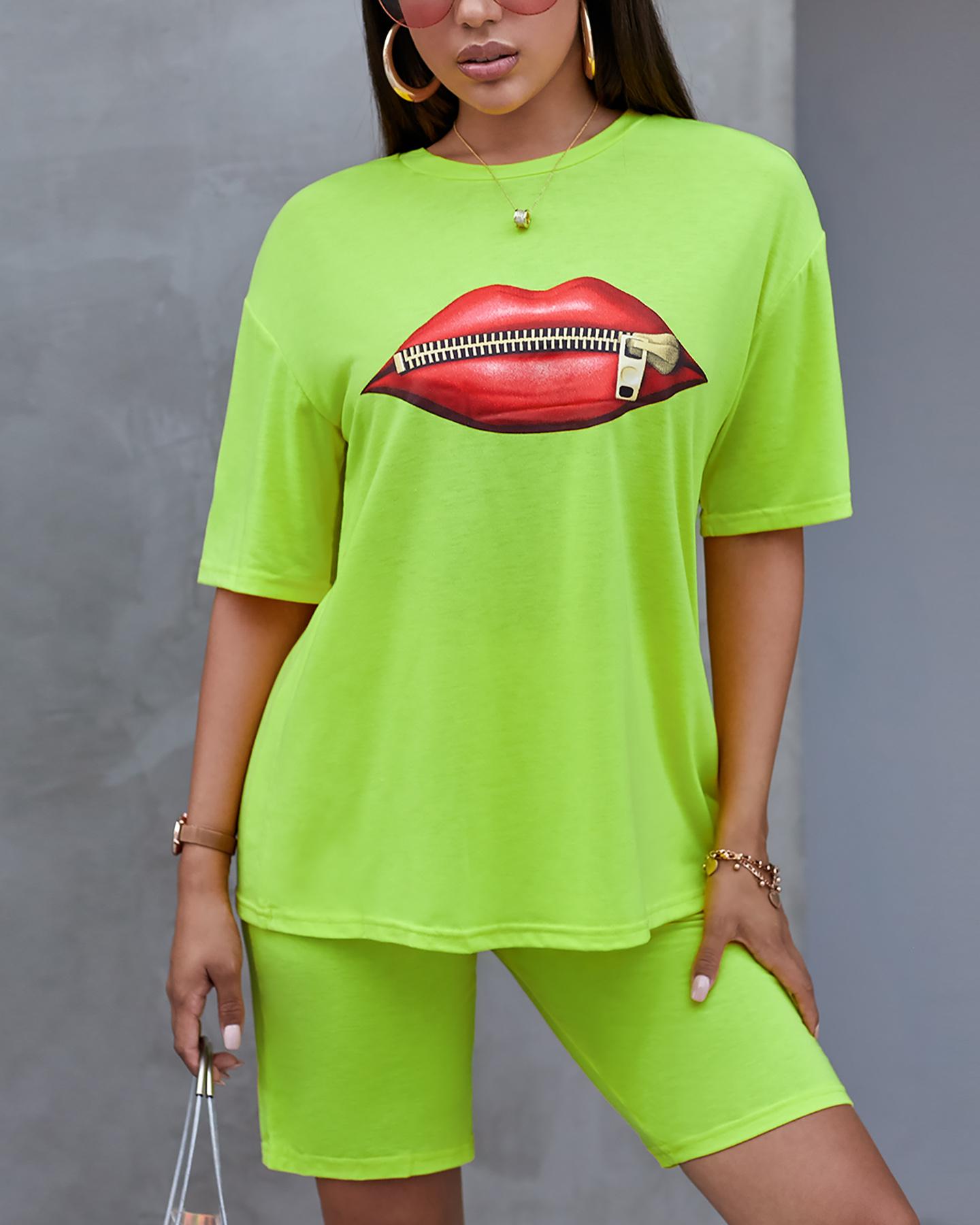 

Lip Print Round Neck Top & Shorts Set, Green