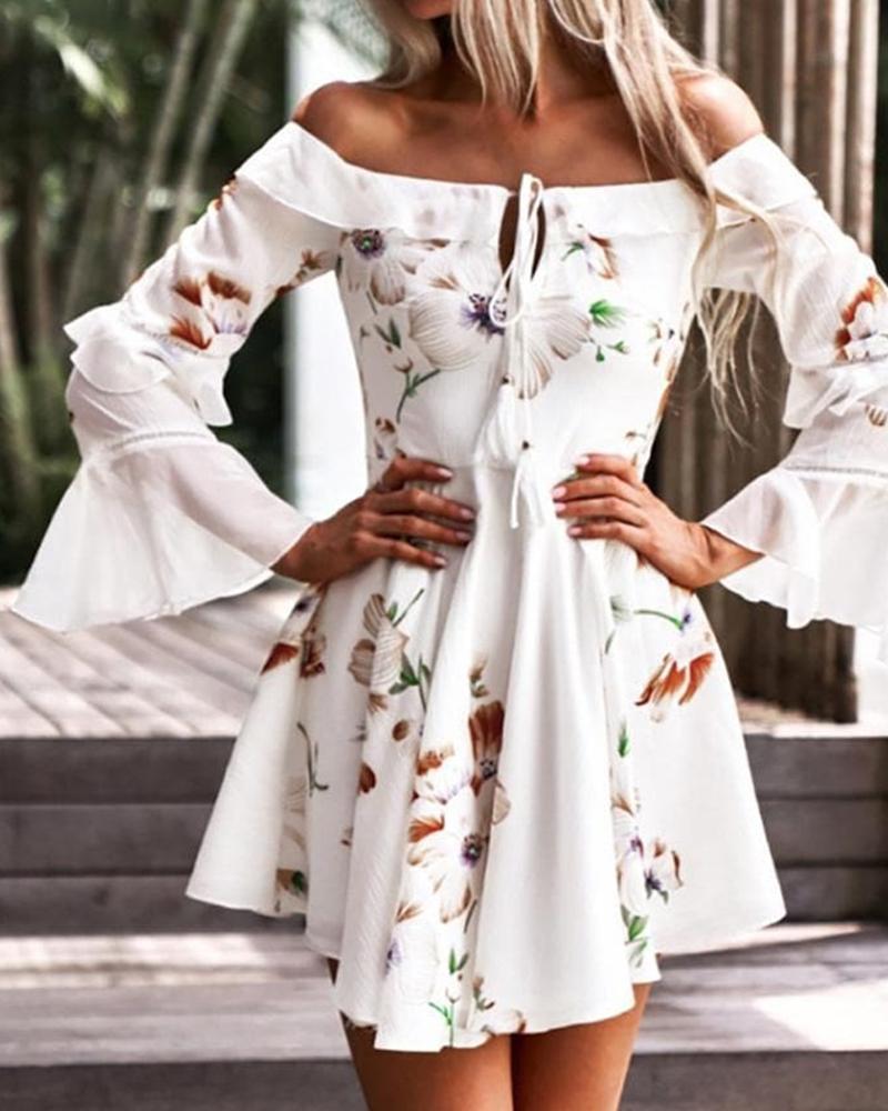 

Off Shoulder Floral Print Bell Cuff Dress, White
