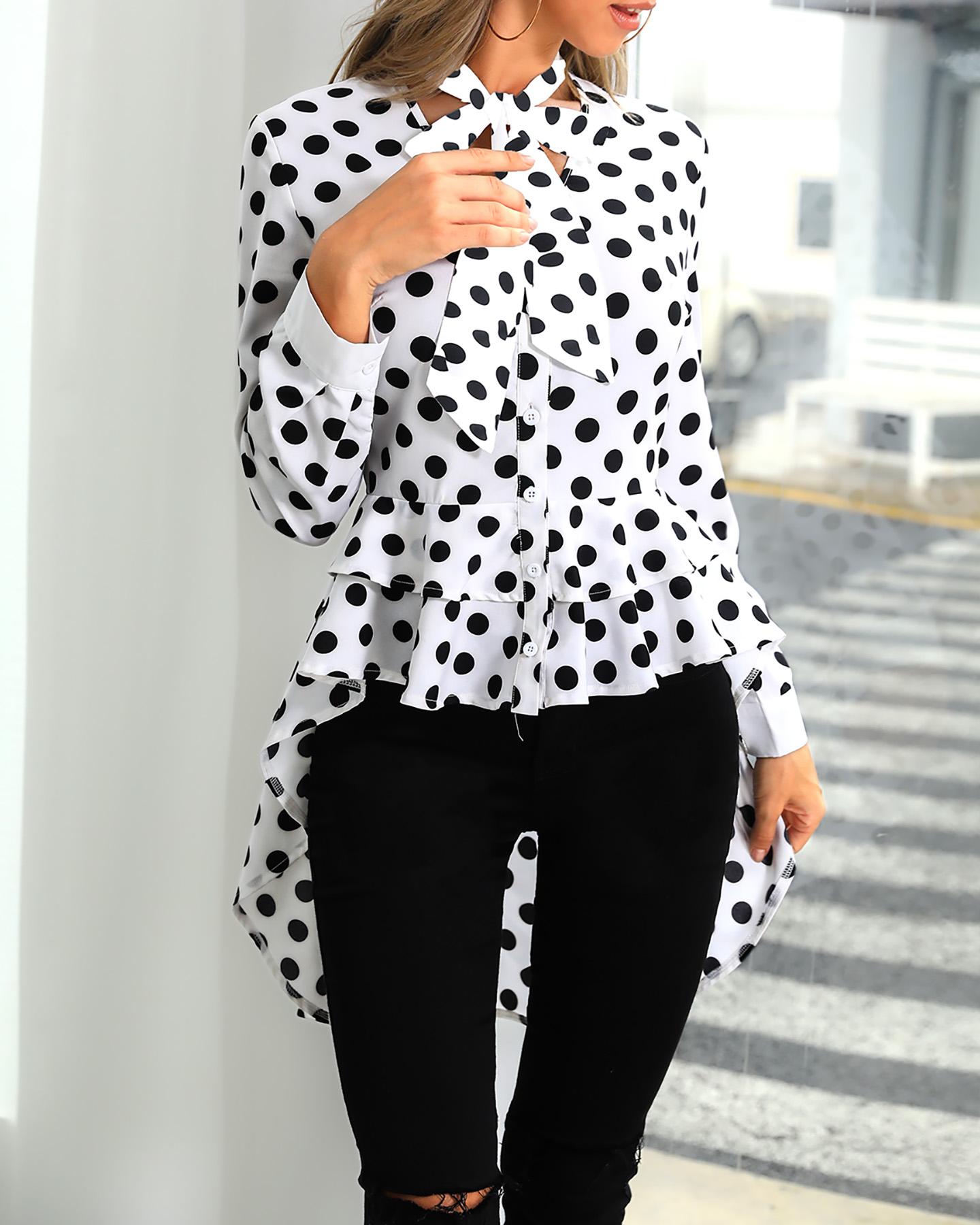 

Tied Neck Dot Print Ruffles Dip Hem Blouse, Black&white