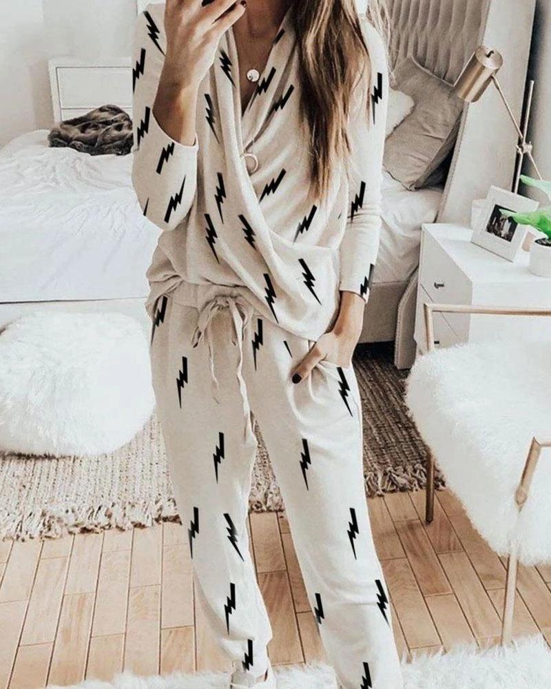 

Lightning Print Long Sleeve V-neck Pajamas Set, Beige