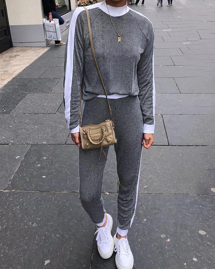 

Contrast Color Long Sleeve Mock Neck Tracksuit, Dark grey