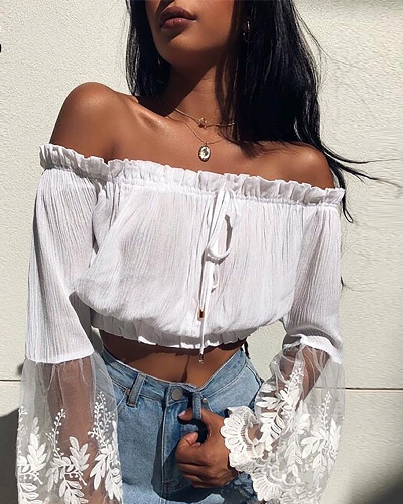 

Mesh Embroidery Bell Bleeve Off Shoulder Blouse, White