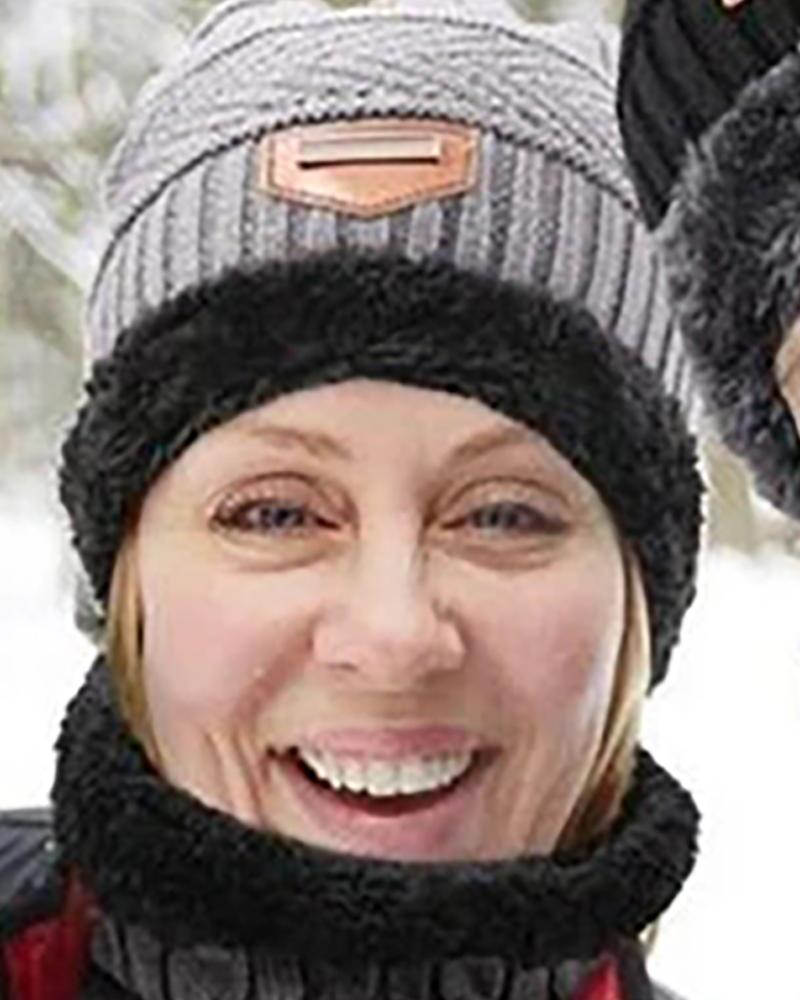 

Warm Beanie Cap With Scarf, Gray